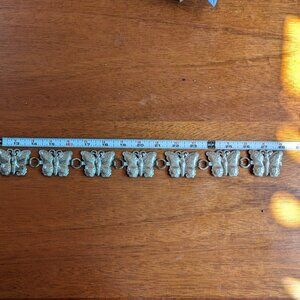 Vintage woman's concha belt in silver tone metal, size 28"waist.